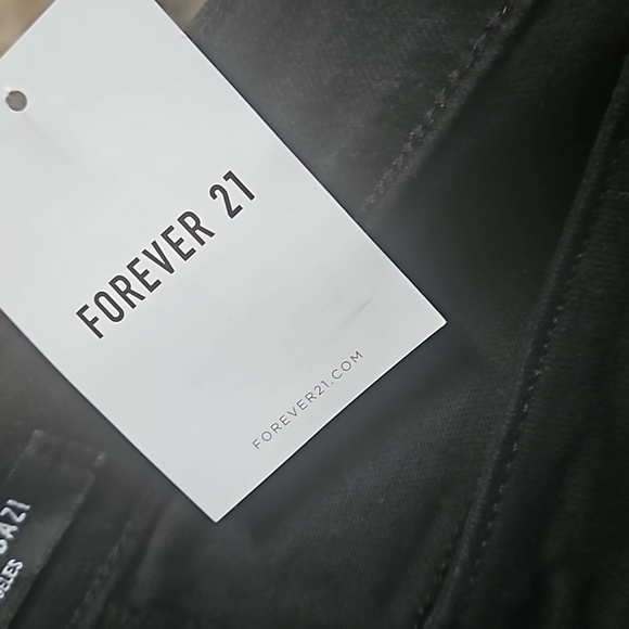 New cargo pants forever 21 - Picture 3 of 4